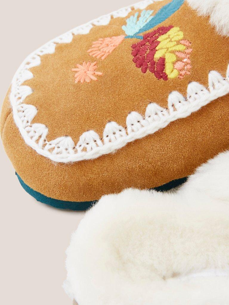 White stuff pom sales pom slippers