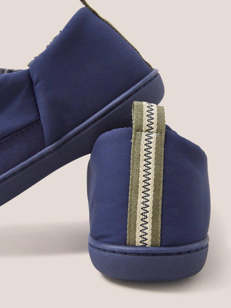 Nylon Puffer Slippers in DARK NAVY - FLAT DETAIL
