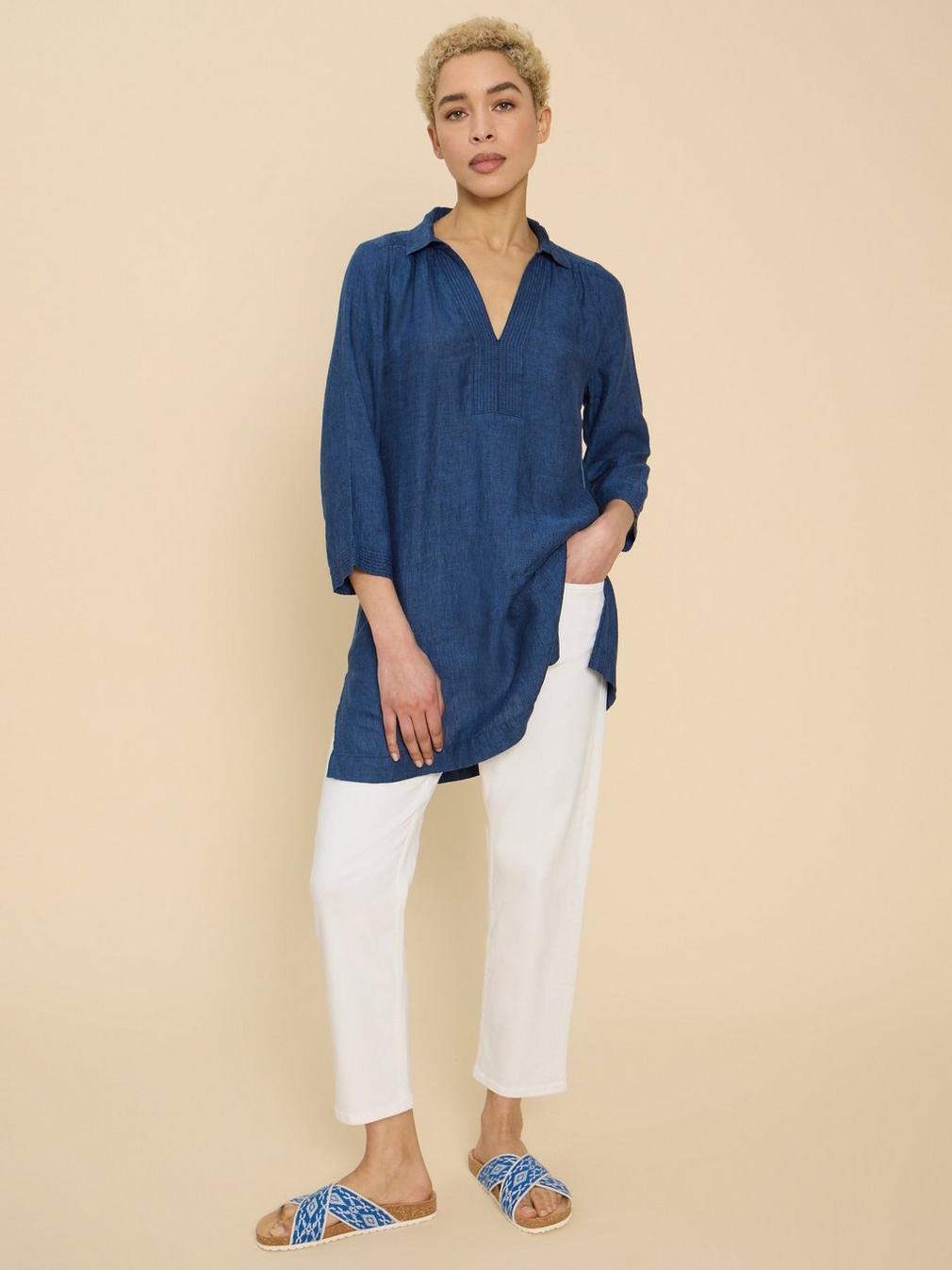 Blaire Linen Tunic in DARK NAVY - MODEL FRONT