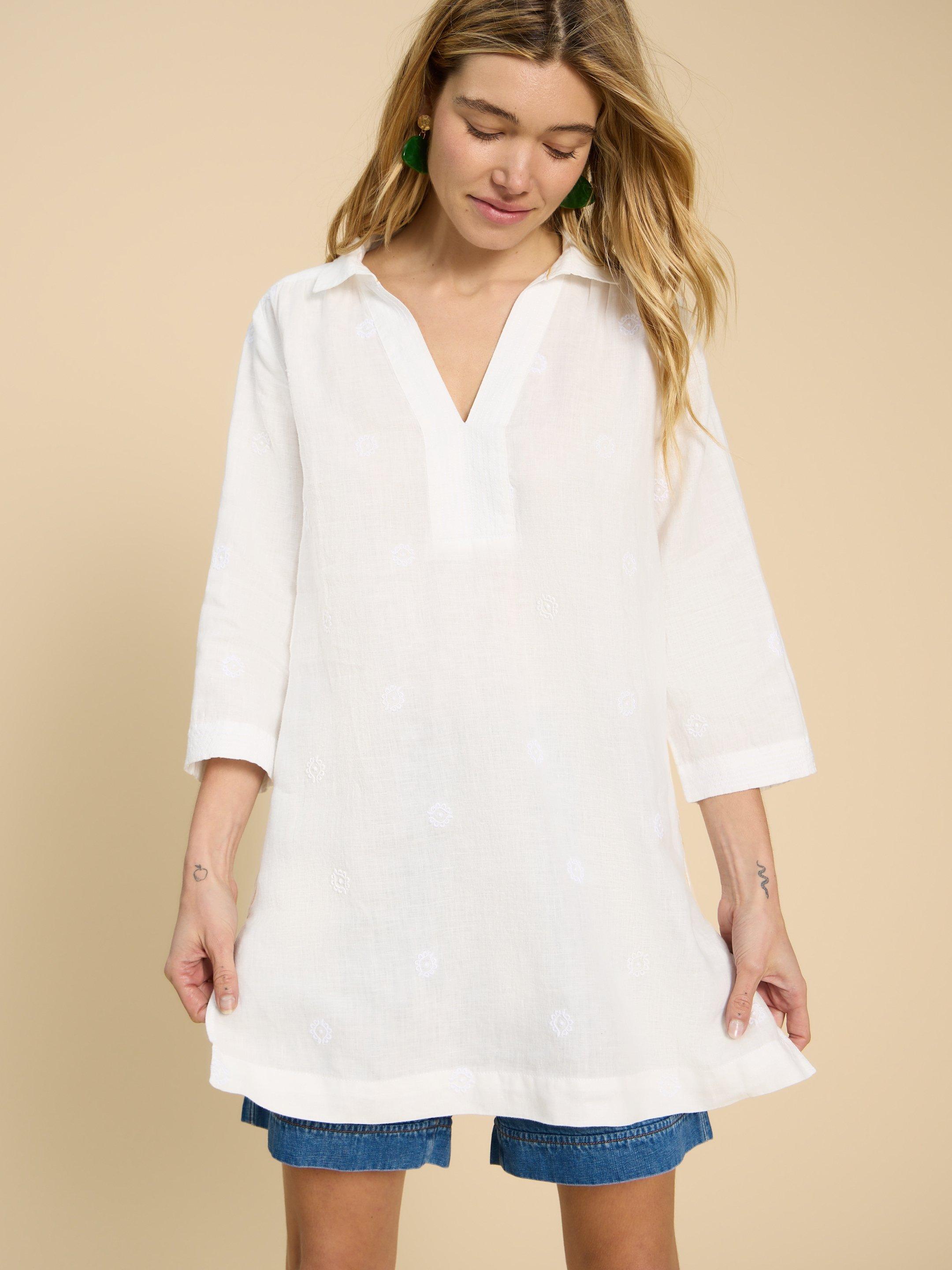 Blaire Linen Tunic in NAT WHITE - LIFESTYLE