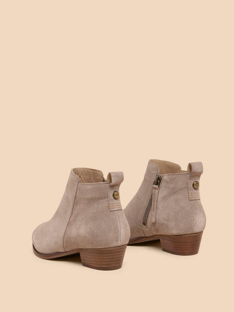 Willow Suede Ankle Boot in LGT GREY - FLAT BACK
