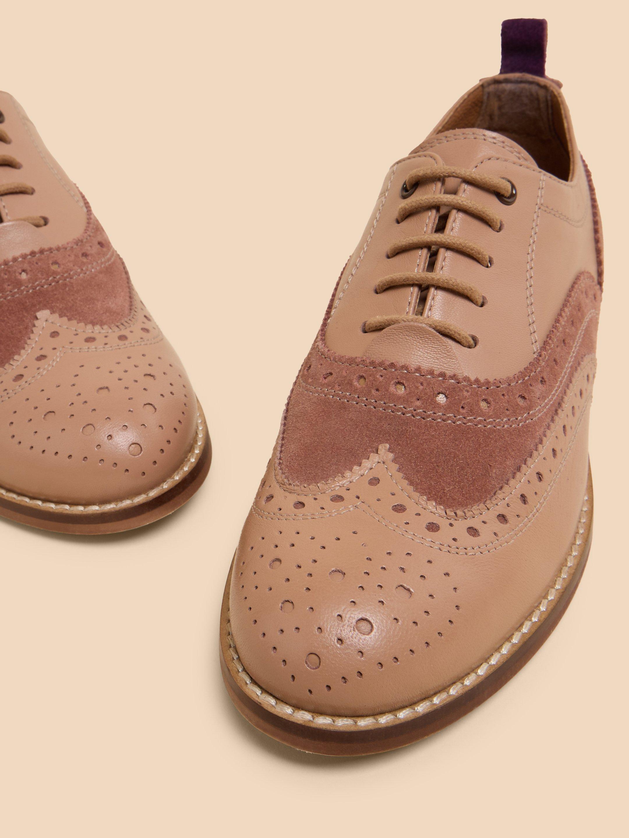 Thistle Lace Up Leather Brogue in MID PINK - FLAT DETAIL
