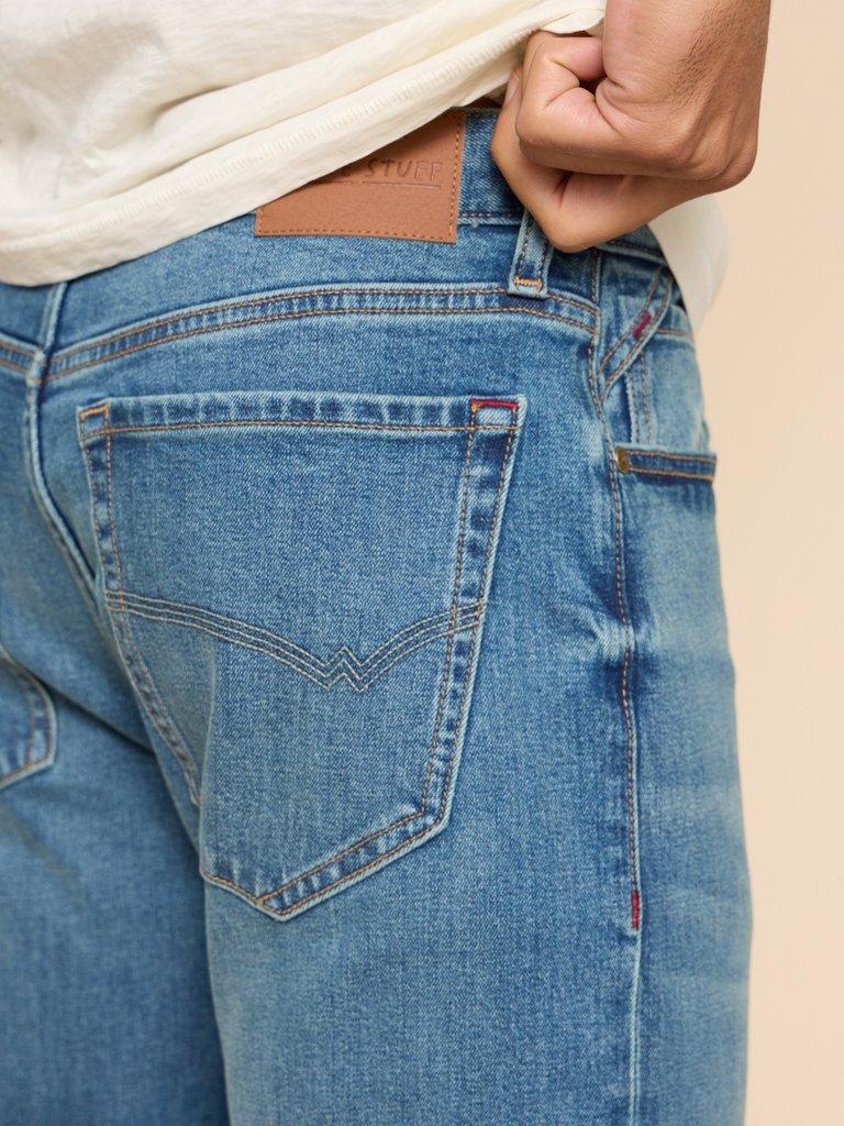 Eastwood Straight Jean in LGT DENIM - MODEL DETAIL