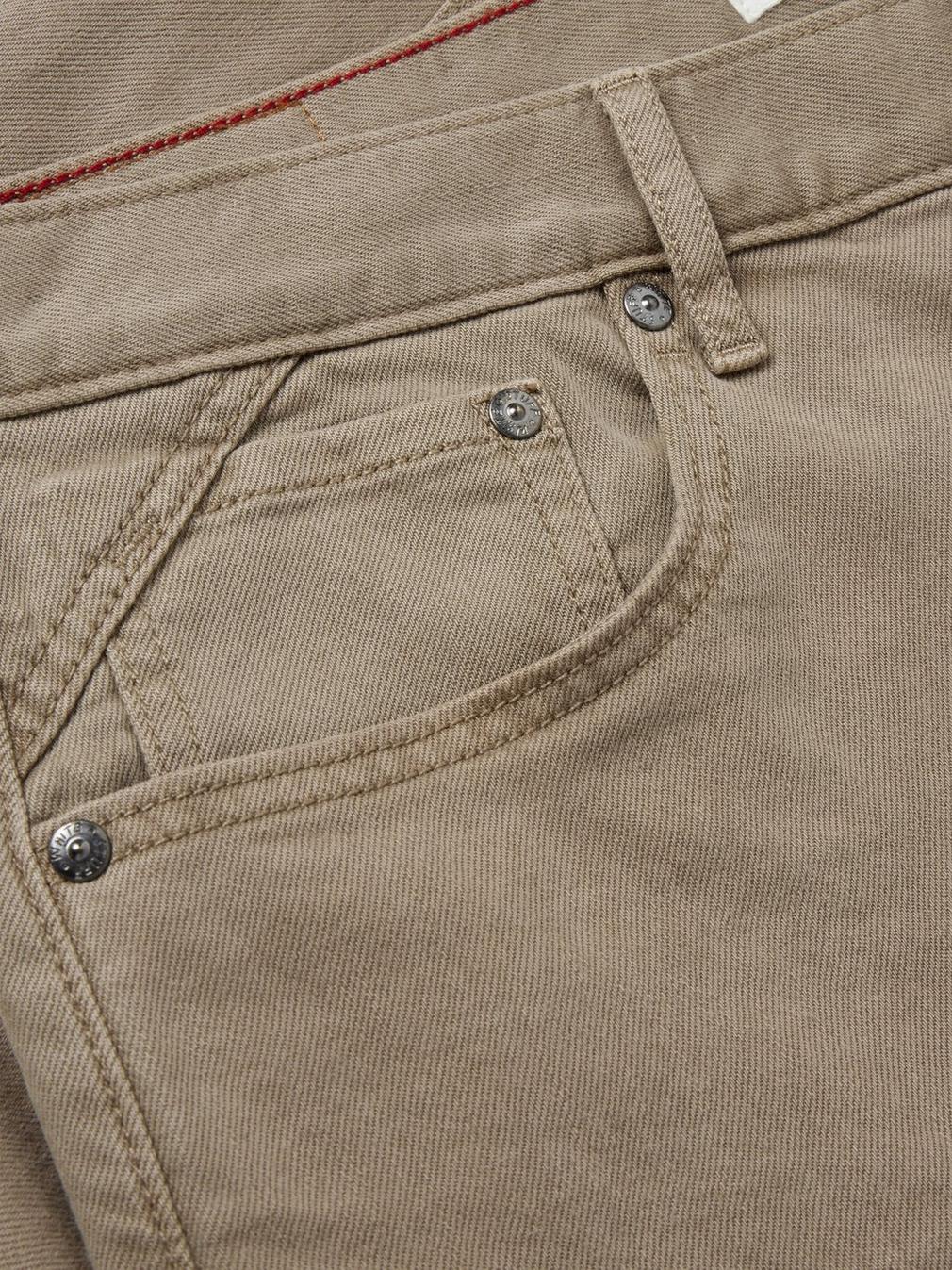 Eastwood Straight Jean in LGT NAT - FLAT DETAIL