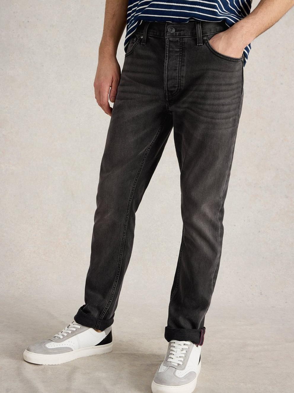 Eastwood Straight Jean in WASHED BLK - MODEL DETAIL