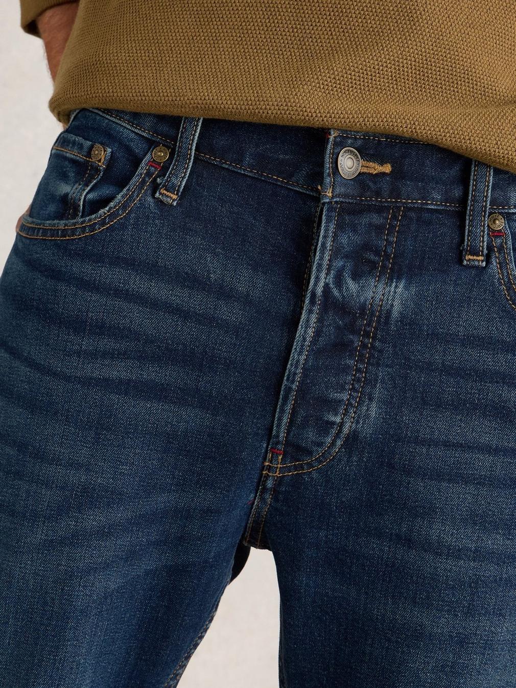 Eastwood Straight Jean Zip Fly in MID DENIM - MODEL DETAIL