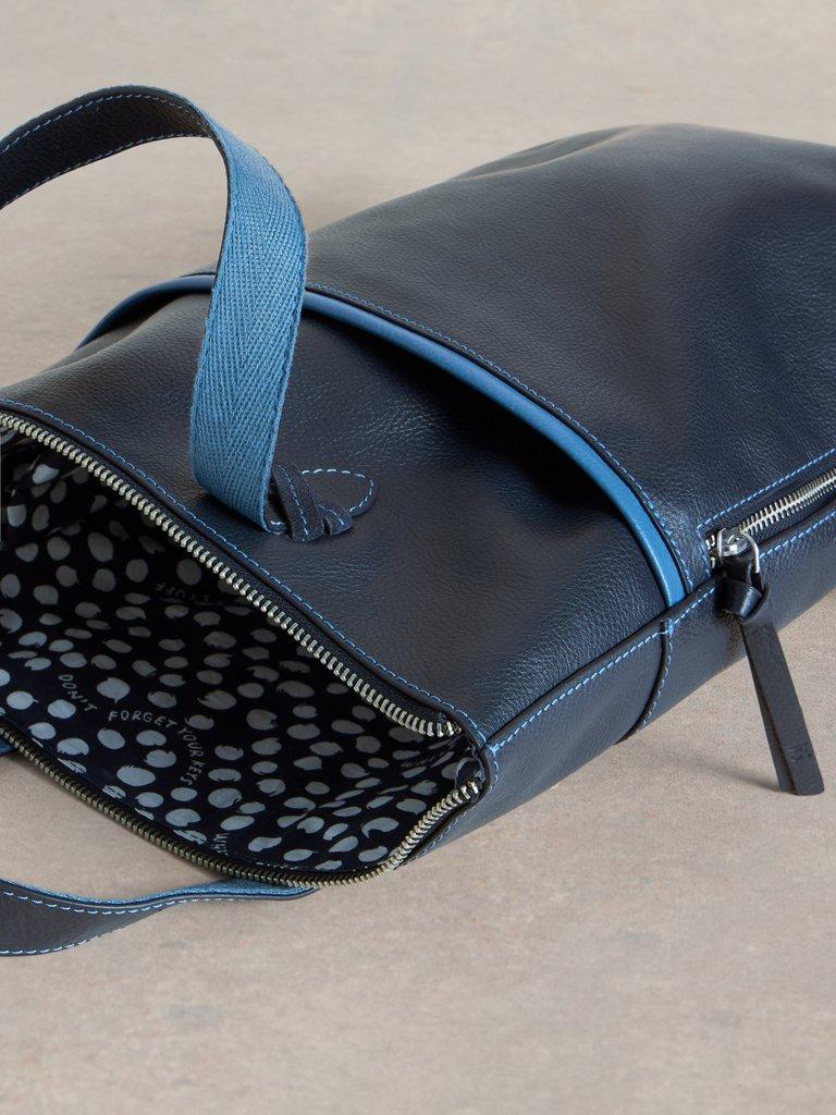 Leather Convertible Backpack in FR NAVY - FLAT DETAIL