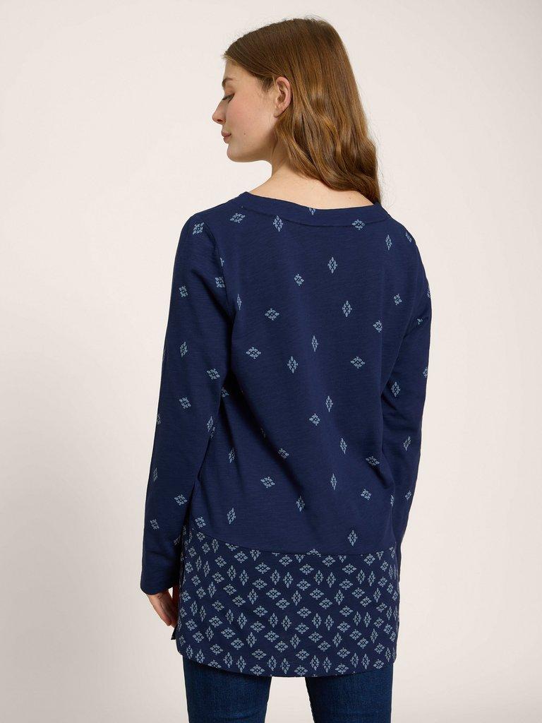 CARRIE LS TUNIC in NAVY PR - MODEL BACK