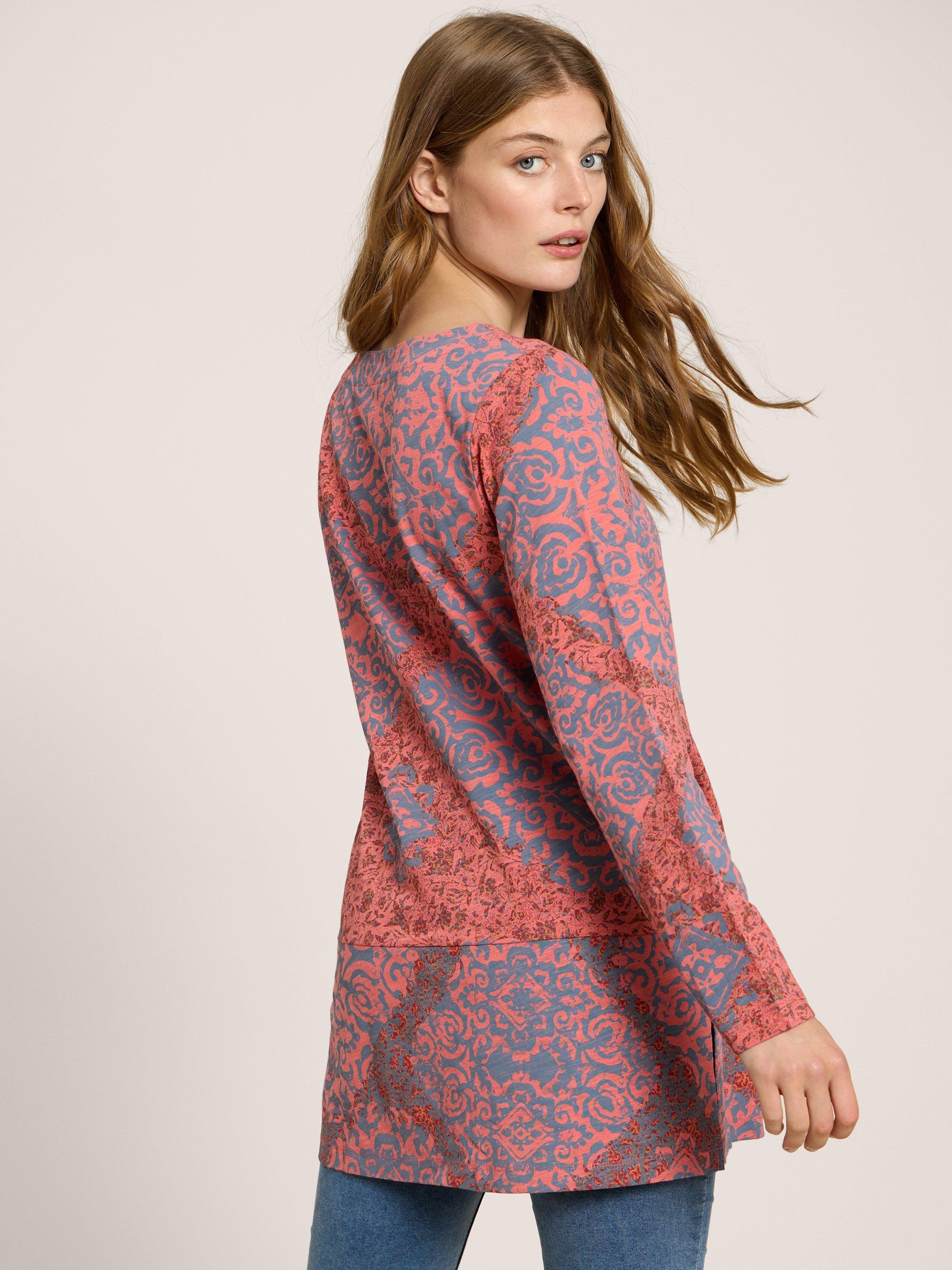 CARRIE LS TUNIC in RED PR - MODEL BACK