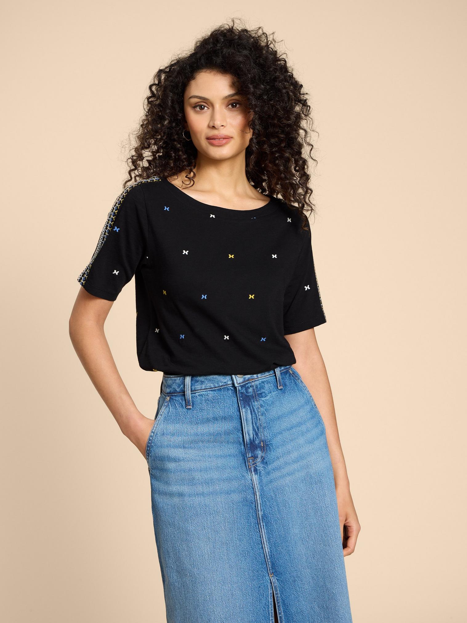 WINNIE EMBROIDERED TOP in BLK MLT - LIFESTYLE