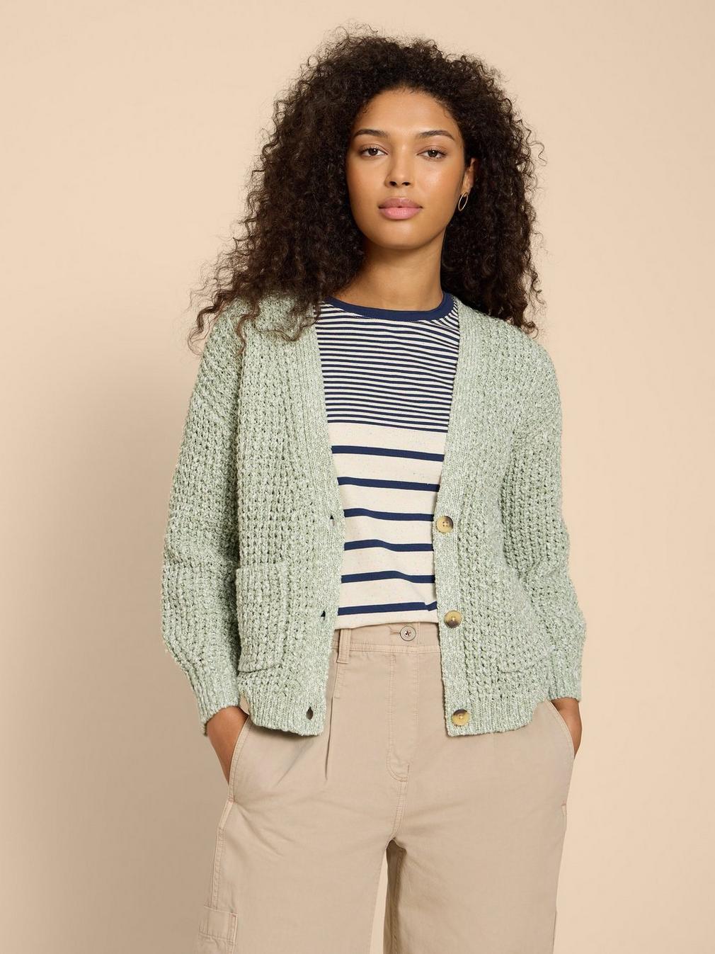 SESSI CARDI in DUS GREEN - MODEL FRONT