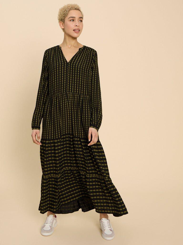 Winnie Maxi Dress in BLK PR - MODEL DETAIL