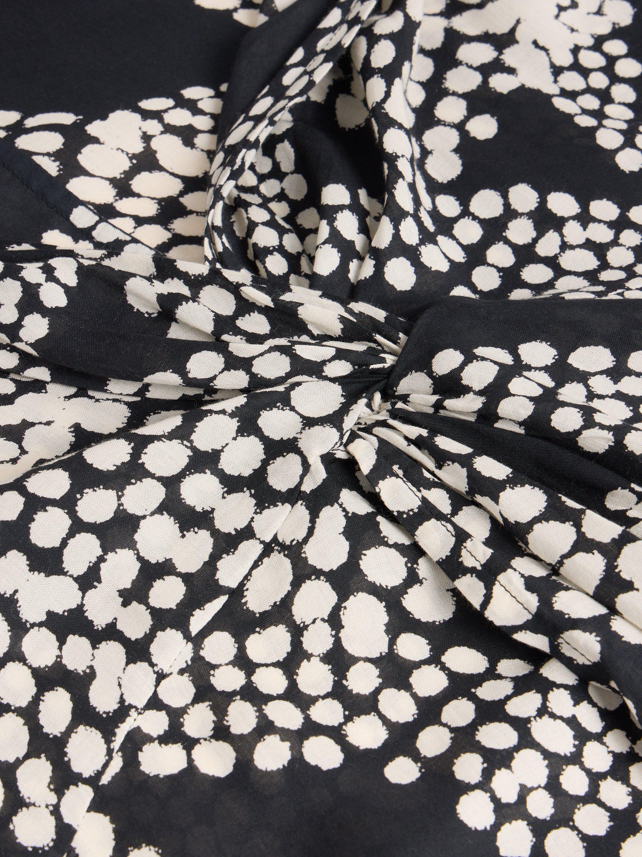Cleo Printed Kimono in BLK MLT - FLAT DETAIL