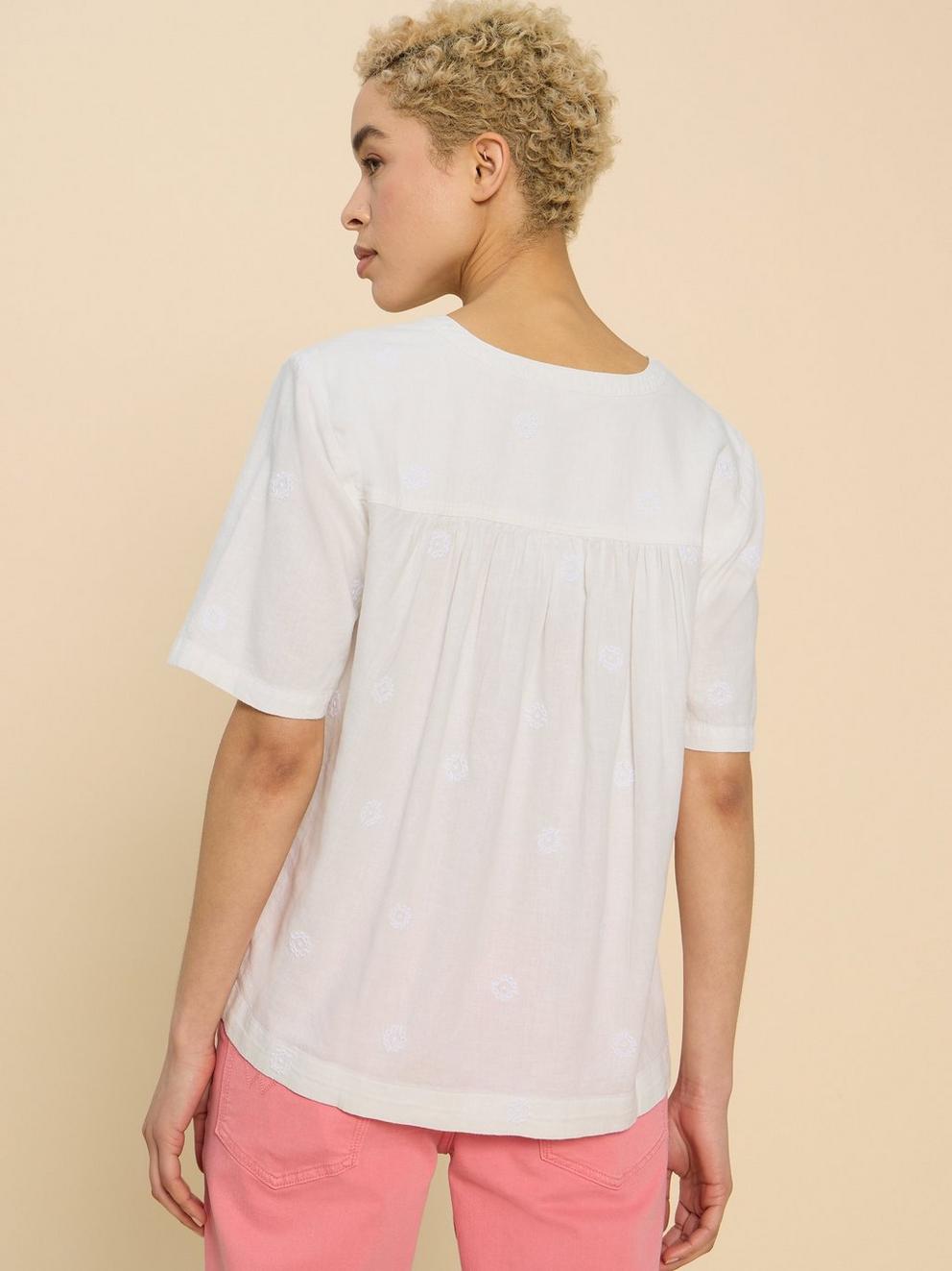 Elodie Linen Blend Top in NAT WHITE - MODEL BACK