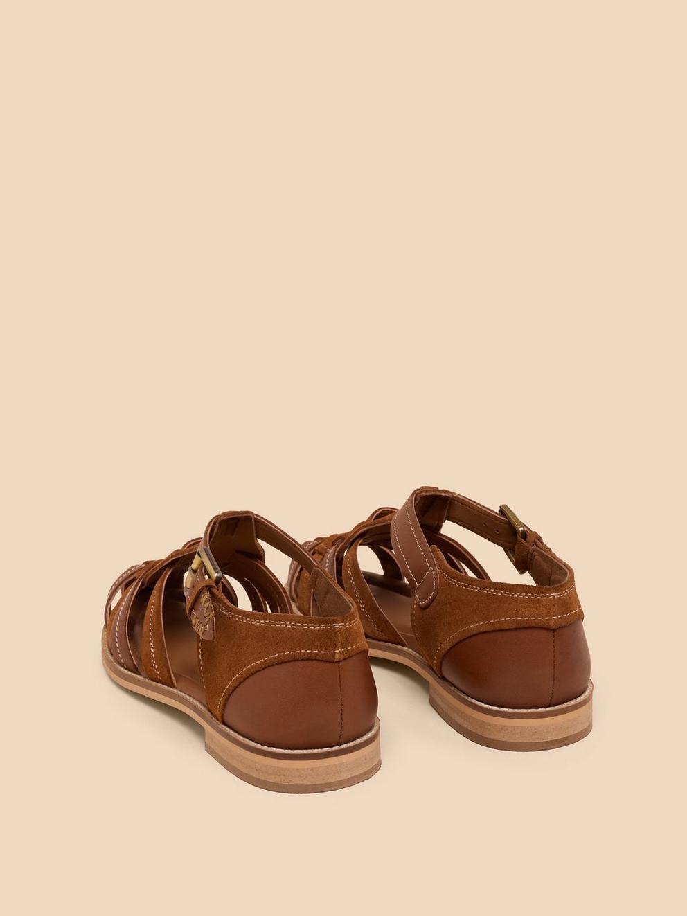 Floral Leather Fisherman Shoe in MID TAN - FLAT DETAIL