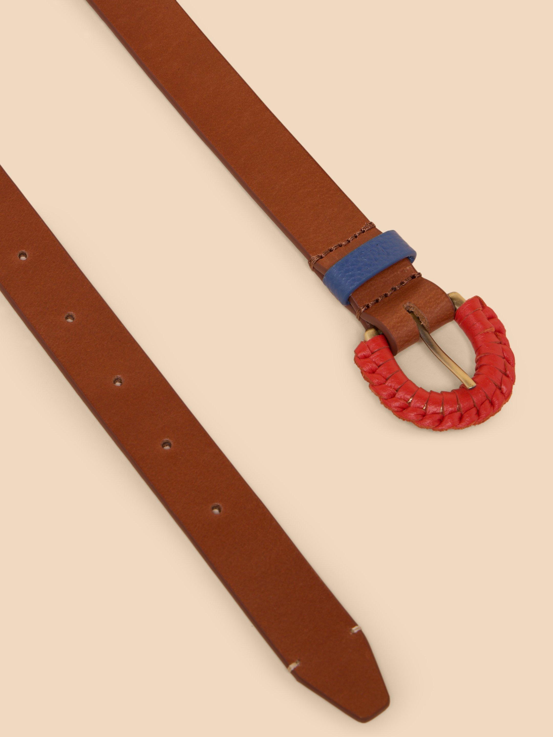 Woven Leather Buckle Belt in MID TAN - FLAT DETAIL