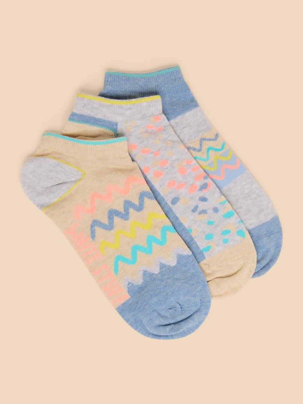 3 Pack Organic Fluro Trainer Socks in BLUE MLT - LIFESTYLE