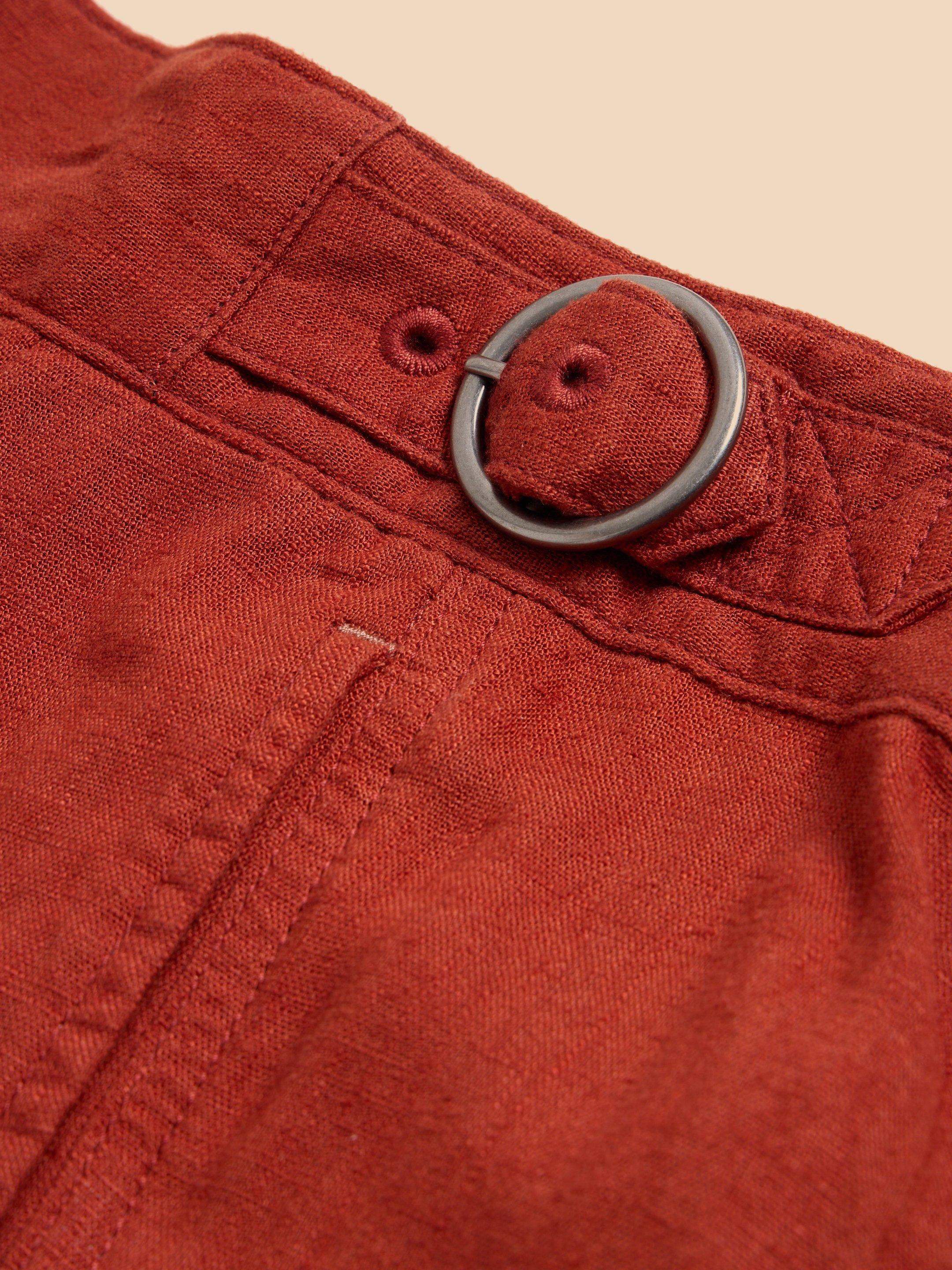 Una Shorts in DK RED - FLAT DETAIL