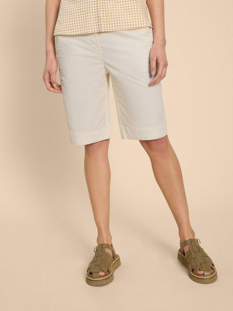 Hayley Organic Cotton Shorts in NAT WHITE - MODEL DETAIL