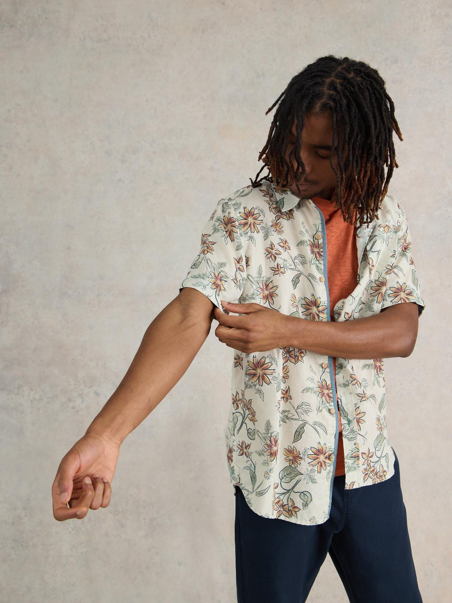 Floral Printed SS Shirt in NAT PR - LIFESTYLE