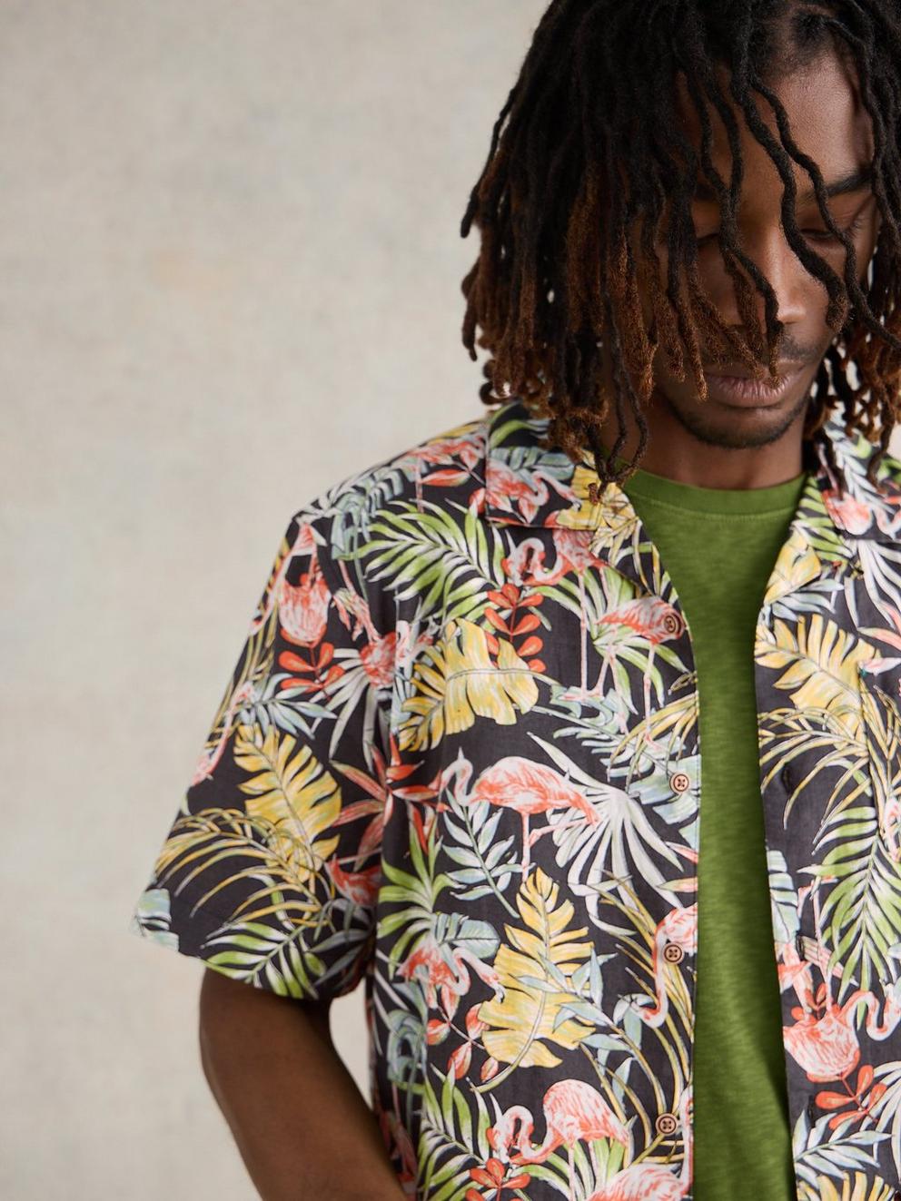 Flamingo Printed SS Shirt in BLK PR - LIFESTYLE