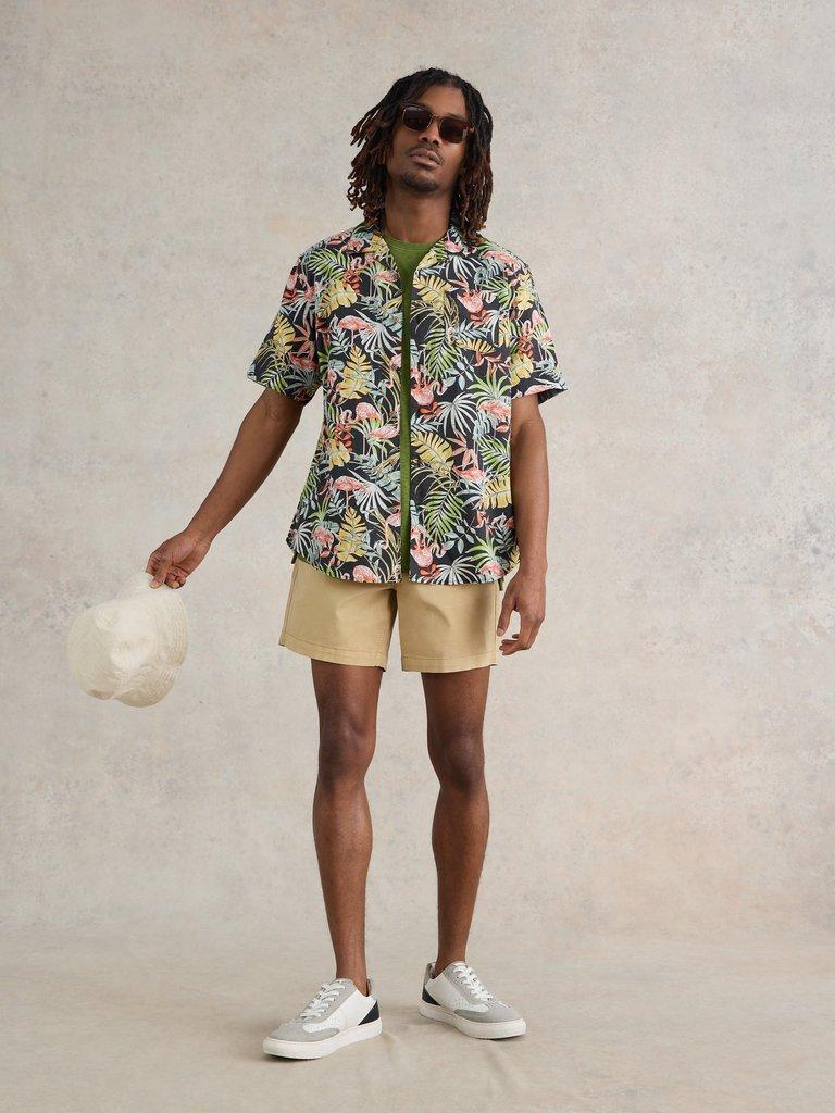 Flamingo Printed SS Shirt in BLK PR - MODEL DETAIL