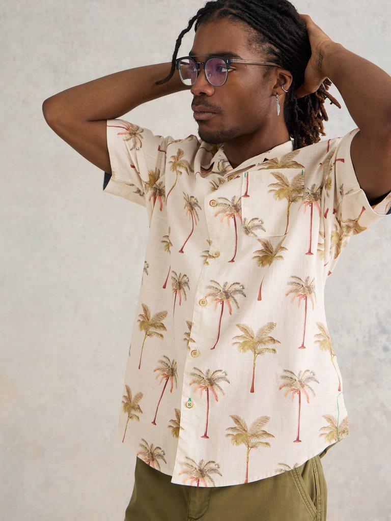 Palm Tree Printed Shirt in NAT PR - MODEL FRONT
