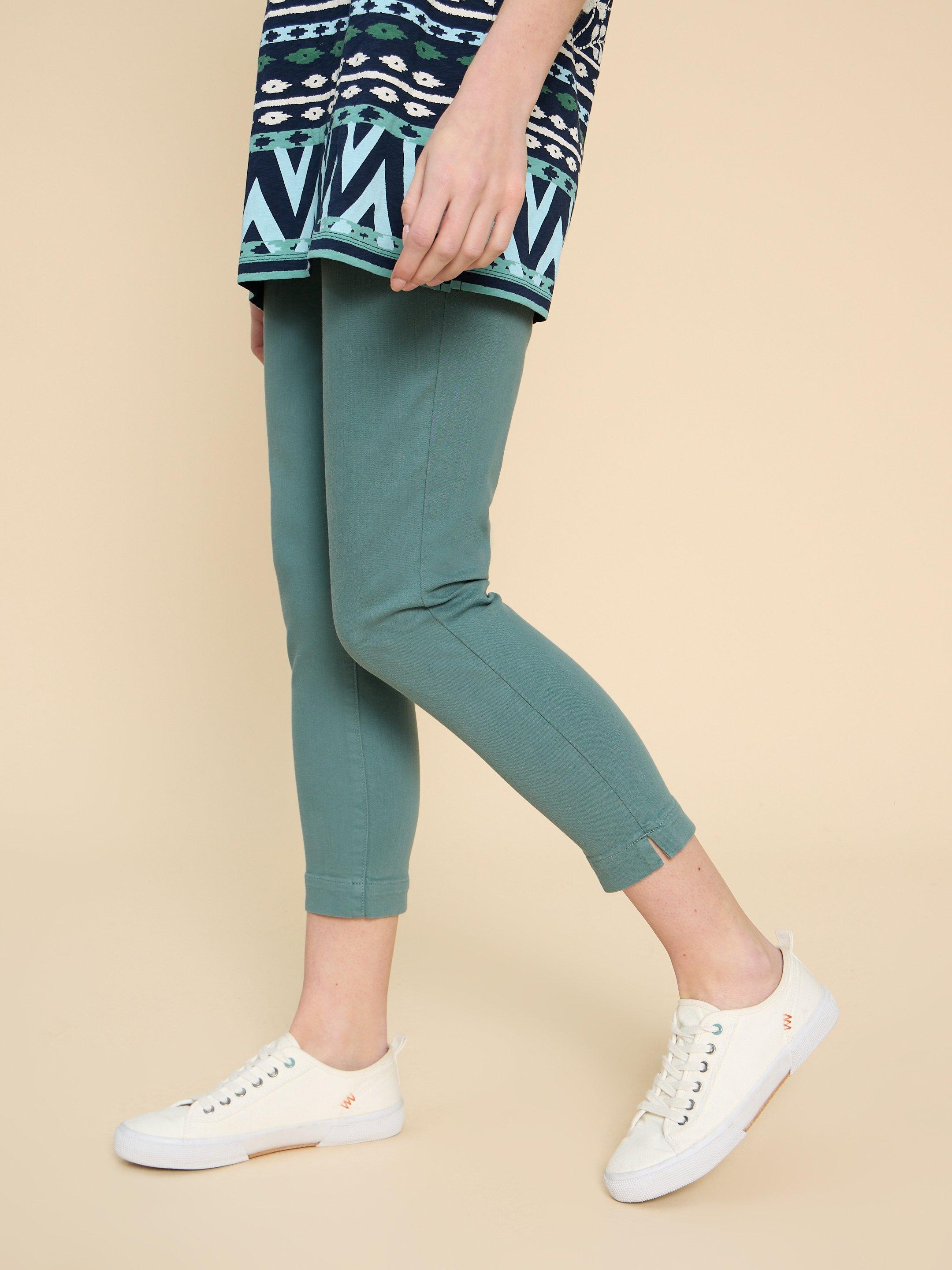 Janey Cotton Cropped Jegging in MID TEAL - MODEL FRONT