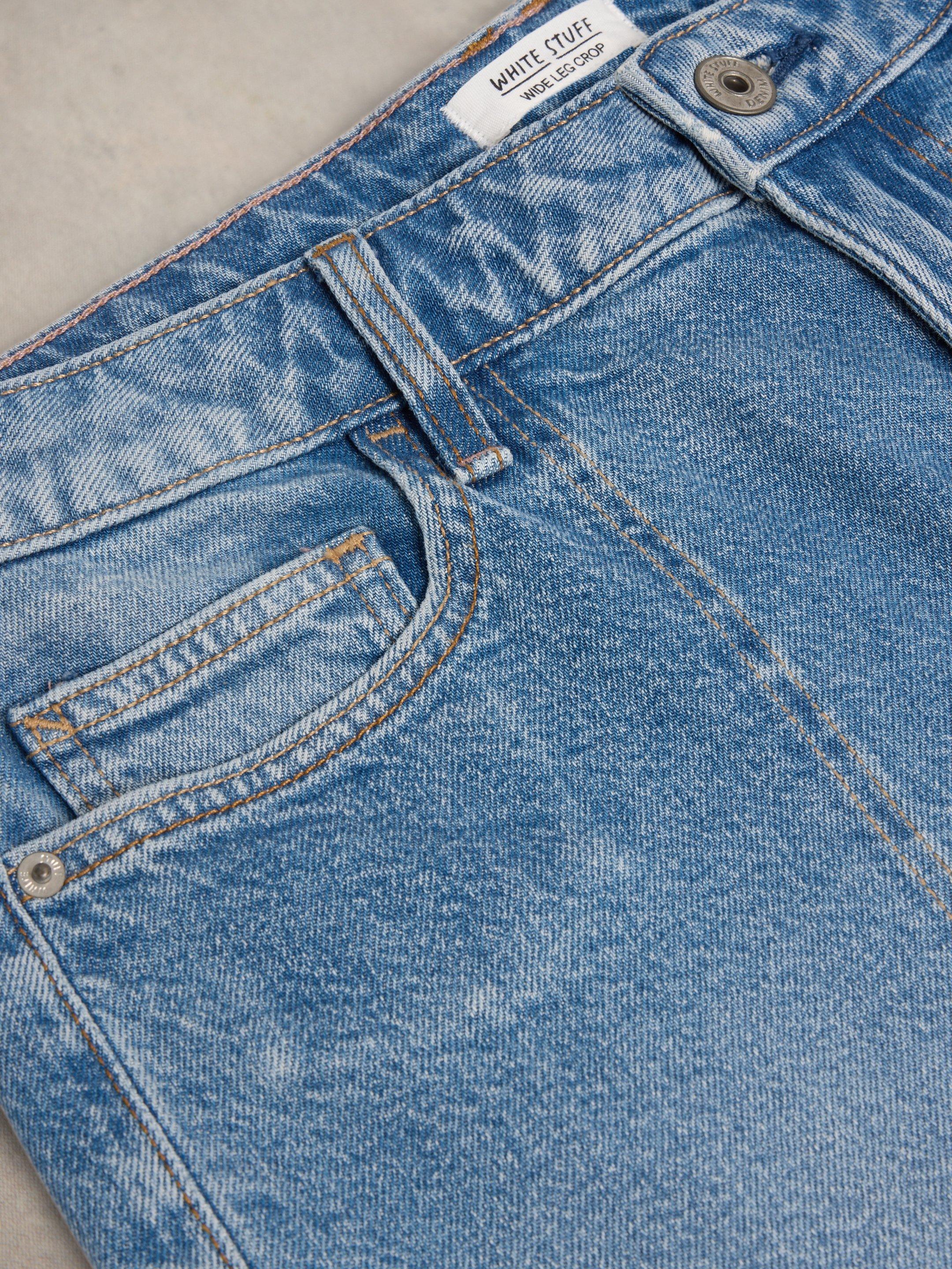 Tia Wide Leg Crop Jean in MID DENIM - FLAT DETAIL