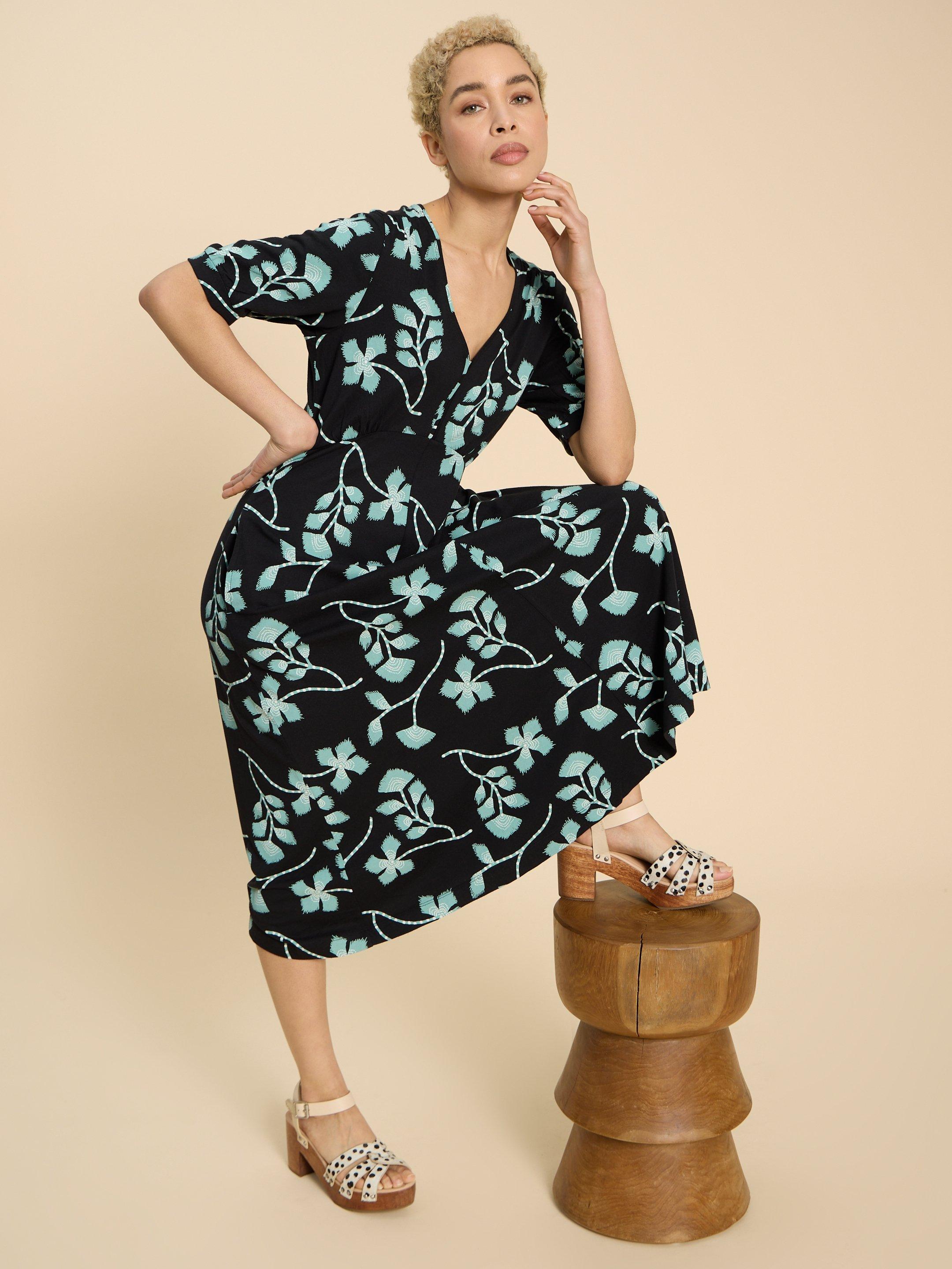 Megan Printed Jersey Midi Dress in BLK MLT - MODEL FRONT