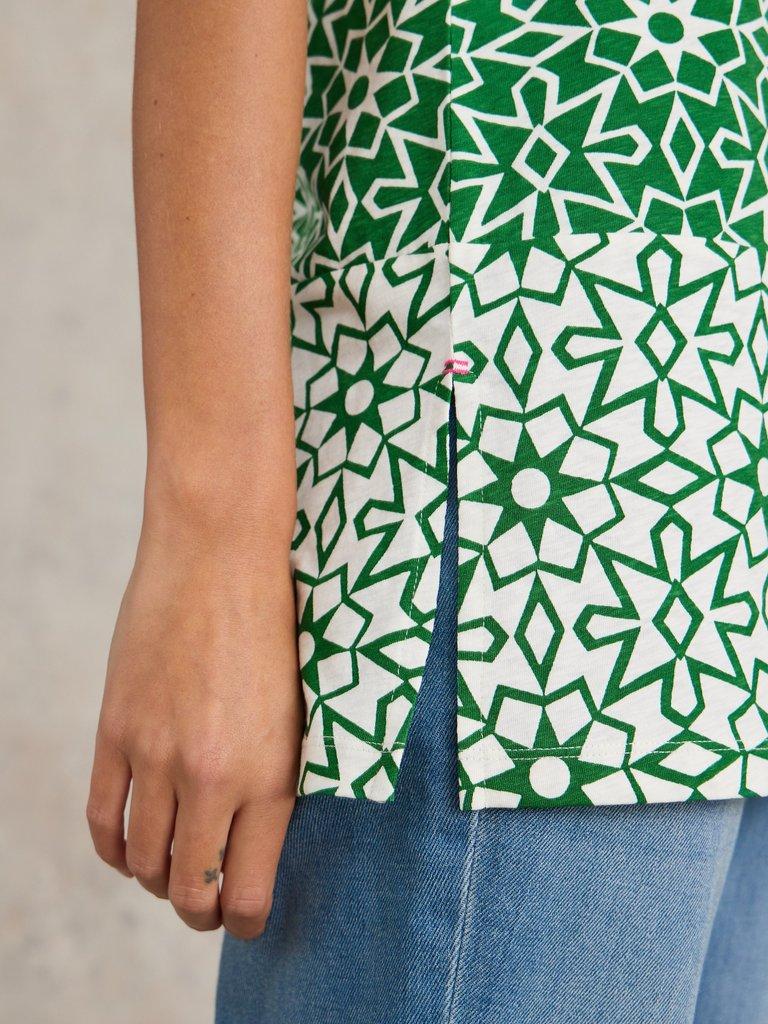 CARRIE COTTON TUNIC in GREEN PR - MODEL DETAIL