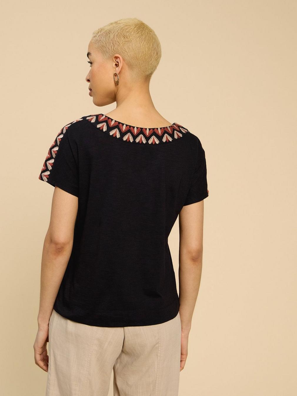 NEVA EMBROIDERED TOP in BLK MLT - MODEL BACK