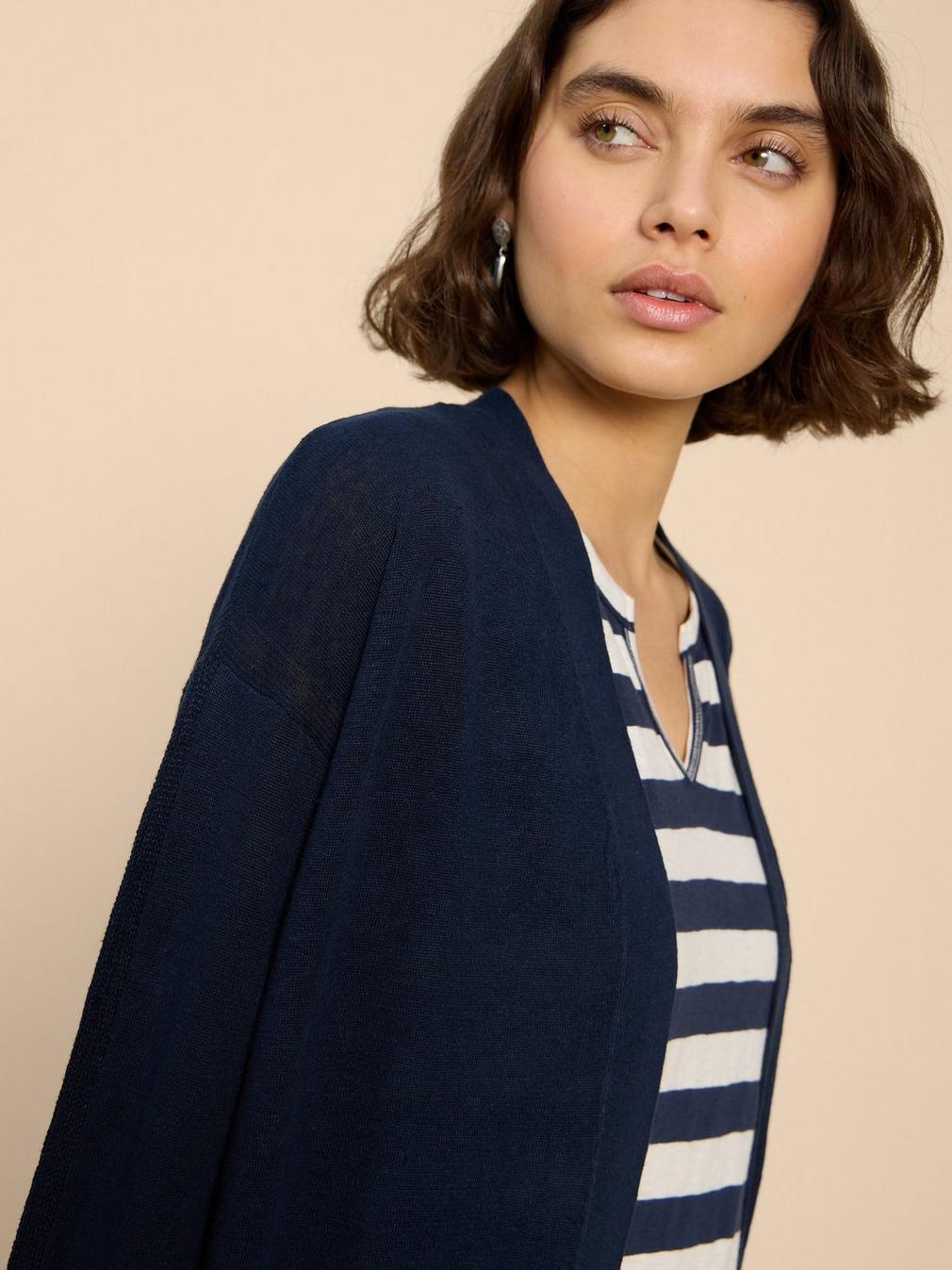 LINEN CARDI in FR NAVY - MODEL FRONT