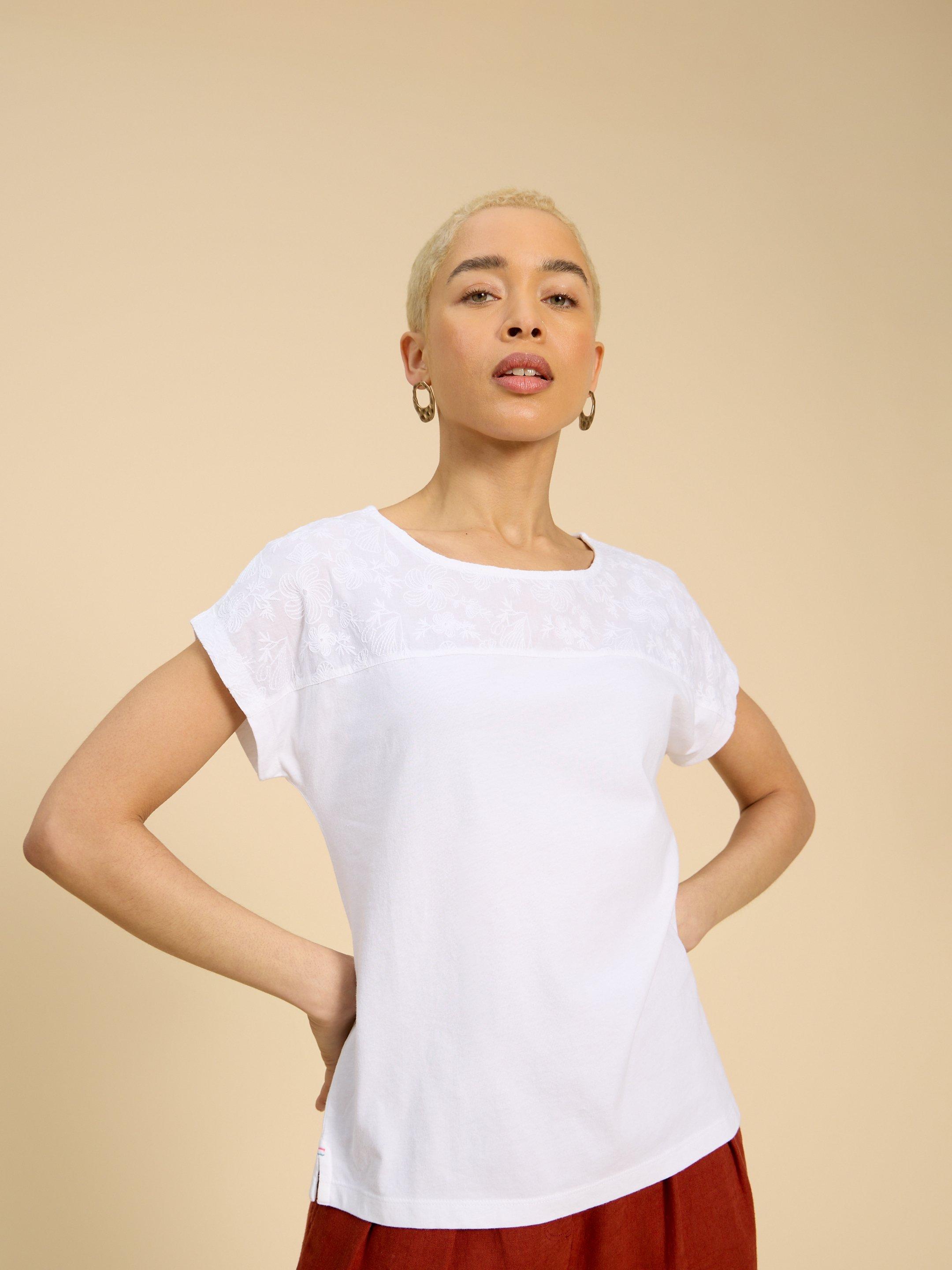 ANTHEA EMBROIDERY TOP in BRIL WHITE - MODEL DETAIL
