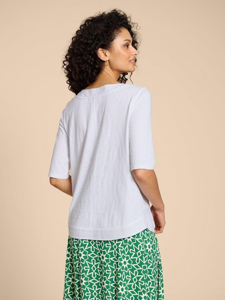 WEAVER EMBROIDERED SHORT SLEEVE TOP in BRIL WHITE - MODEL BACK