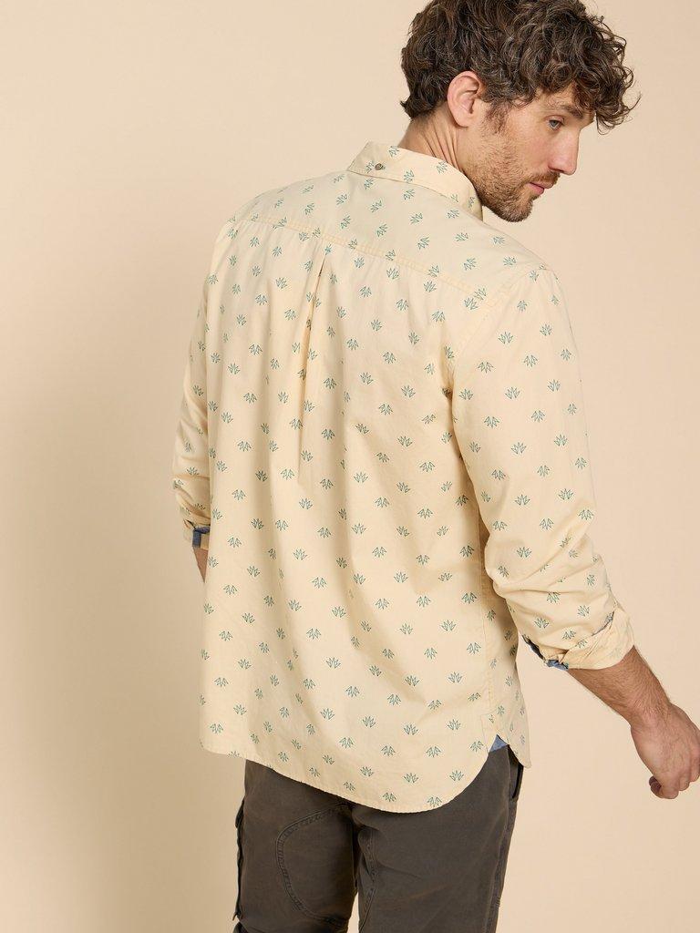 Printed Leaf Shirt in NAT MLT - MODEL BACK