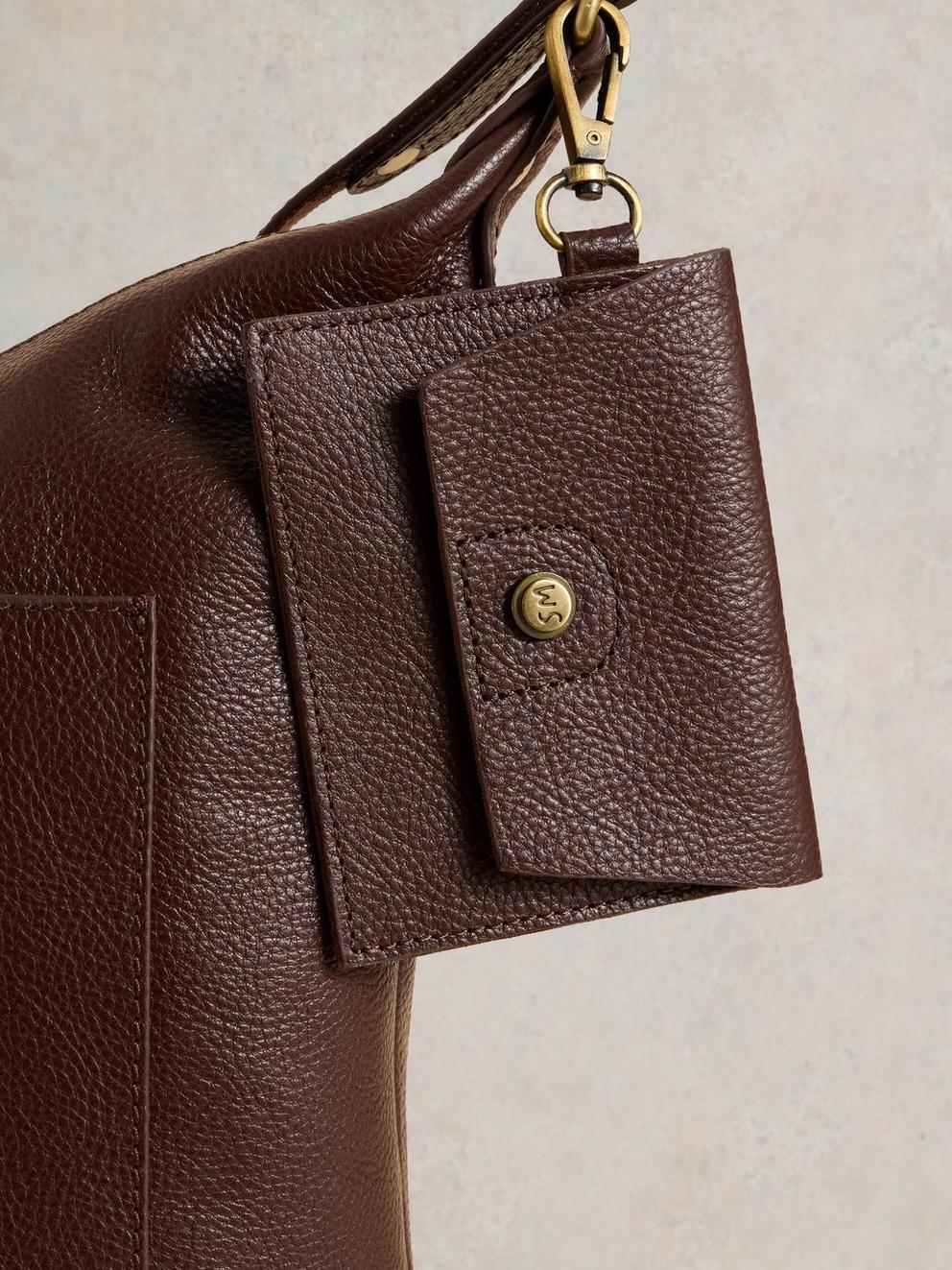 Fern Crossbody in DK BROWN - FLAT DETAIL