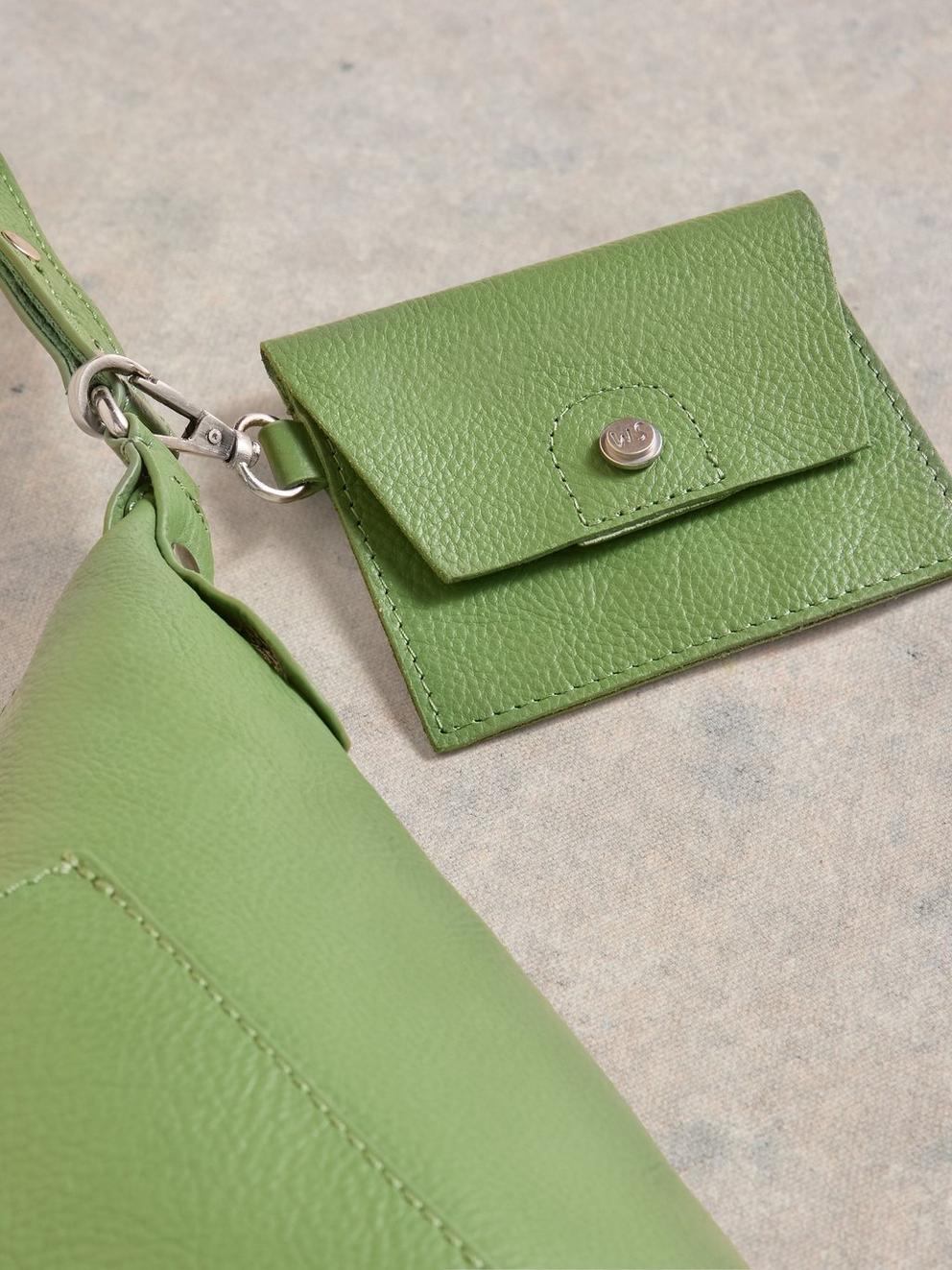 Fern Crossbody in MID GREEN - MODEL DETAIL