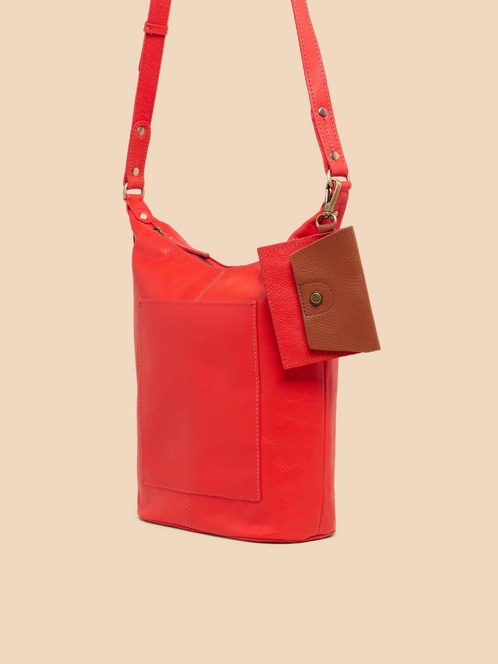 Fern Crossbody in MID ORANGE - FLAT FRONT