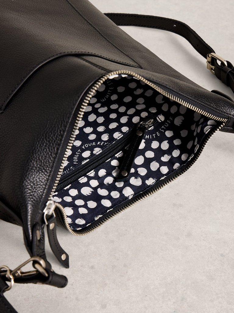 Fern Crossbody in PURE BLK - FLAT DETAIL