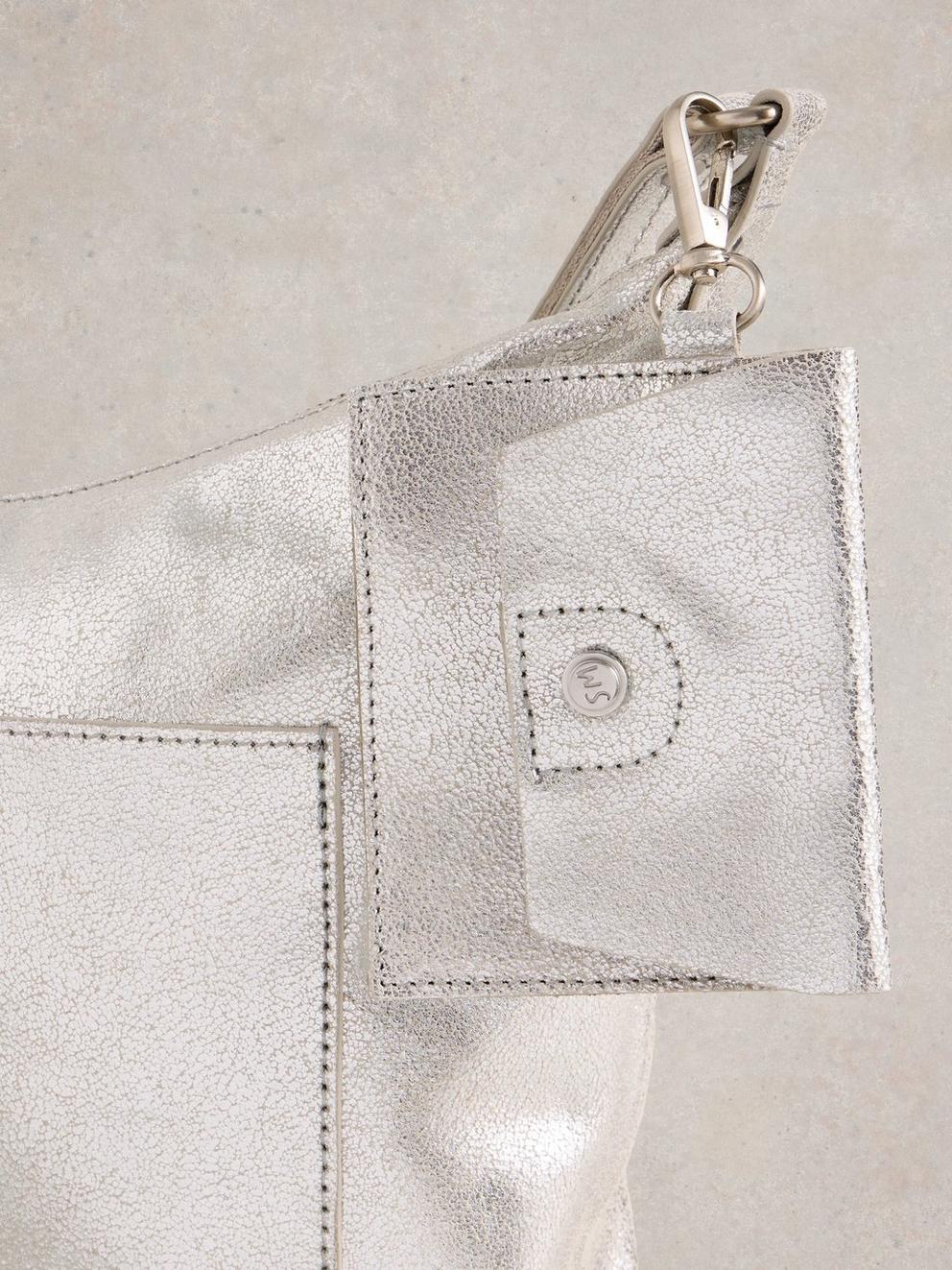 Fern Crossbody in SLV TN MET - MODEL DETAIL