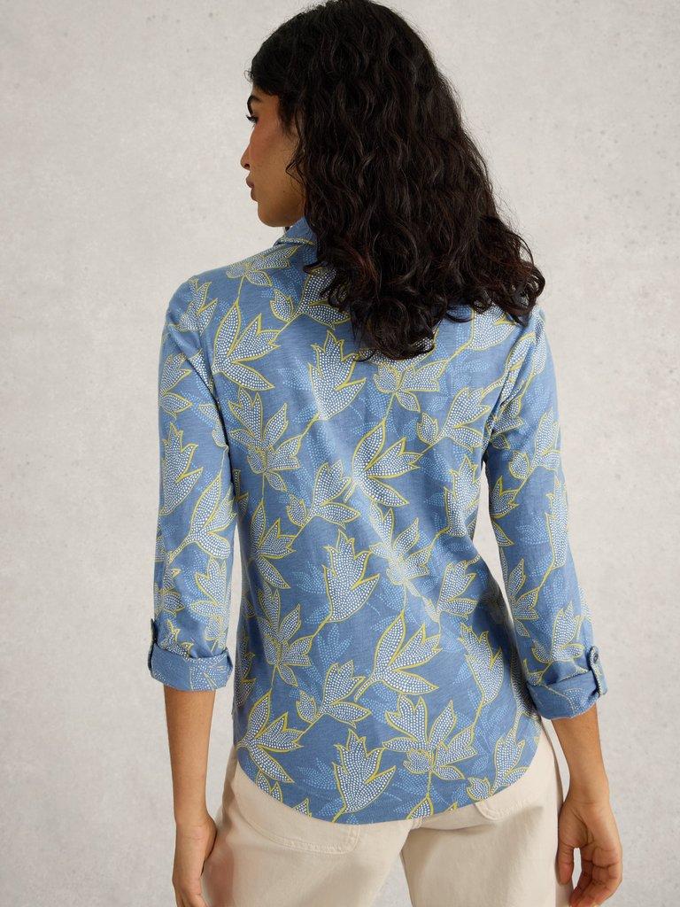 ANNIE PRINTED COTTON SHIRT in BLUE MLT - MODEL BACK