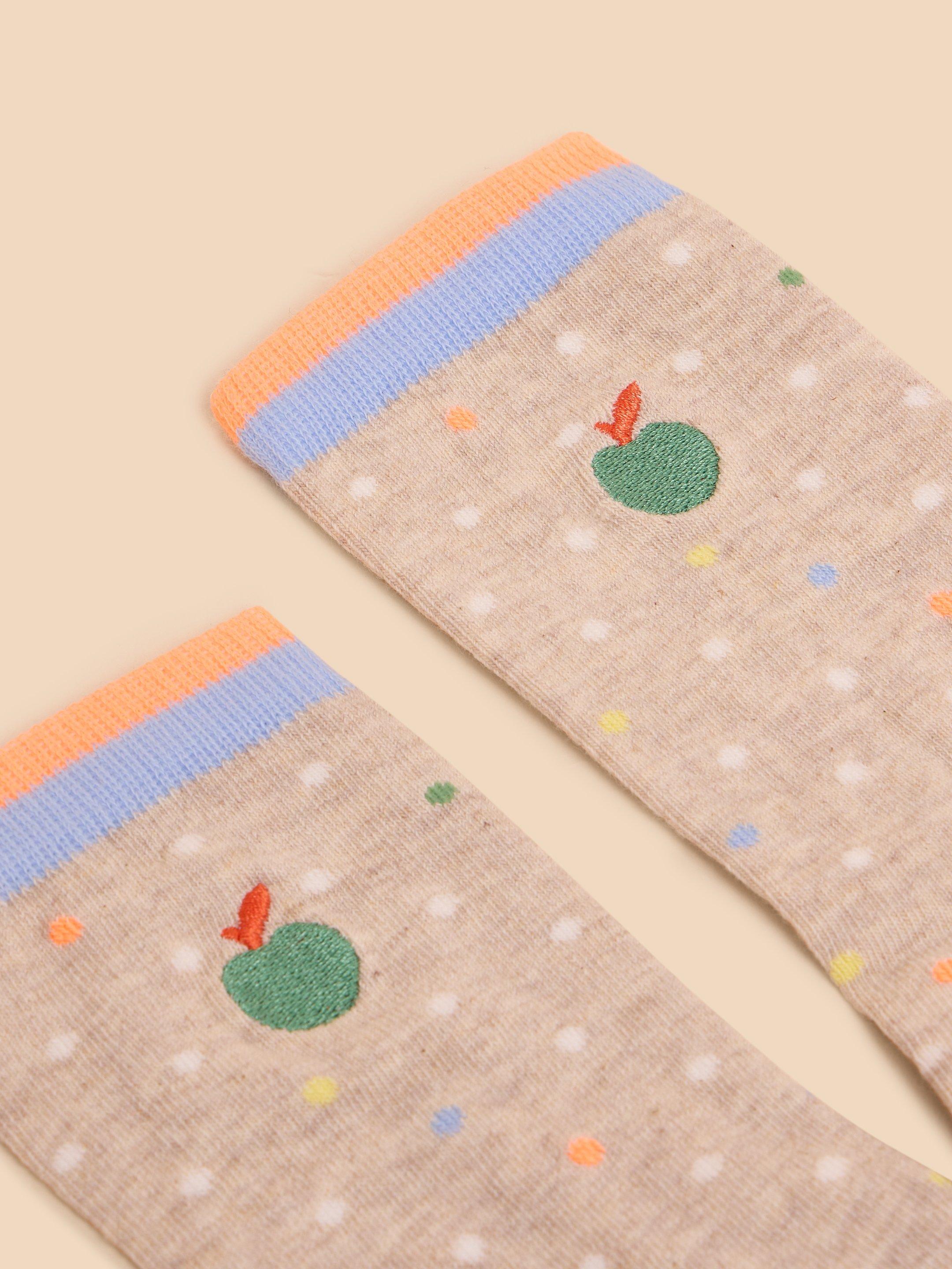 Embroidered Apple Ankle Sock in NAT MLT - FLAT FRONT