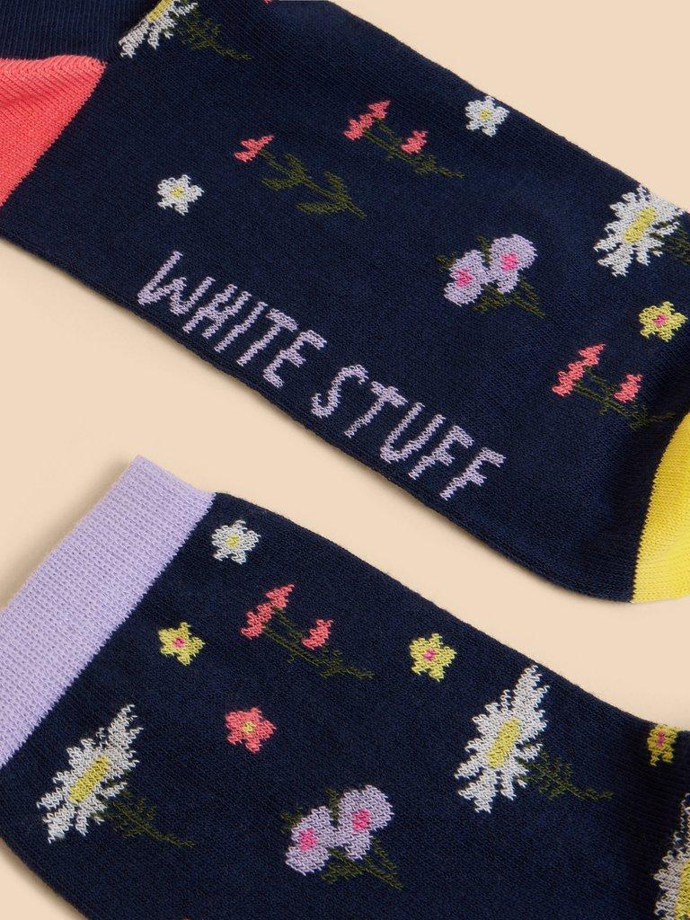 Daisy Floral Ankle Sock in NAVY MULTI | White Stuff