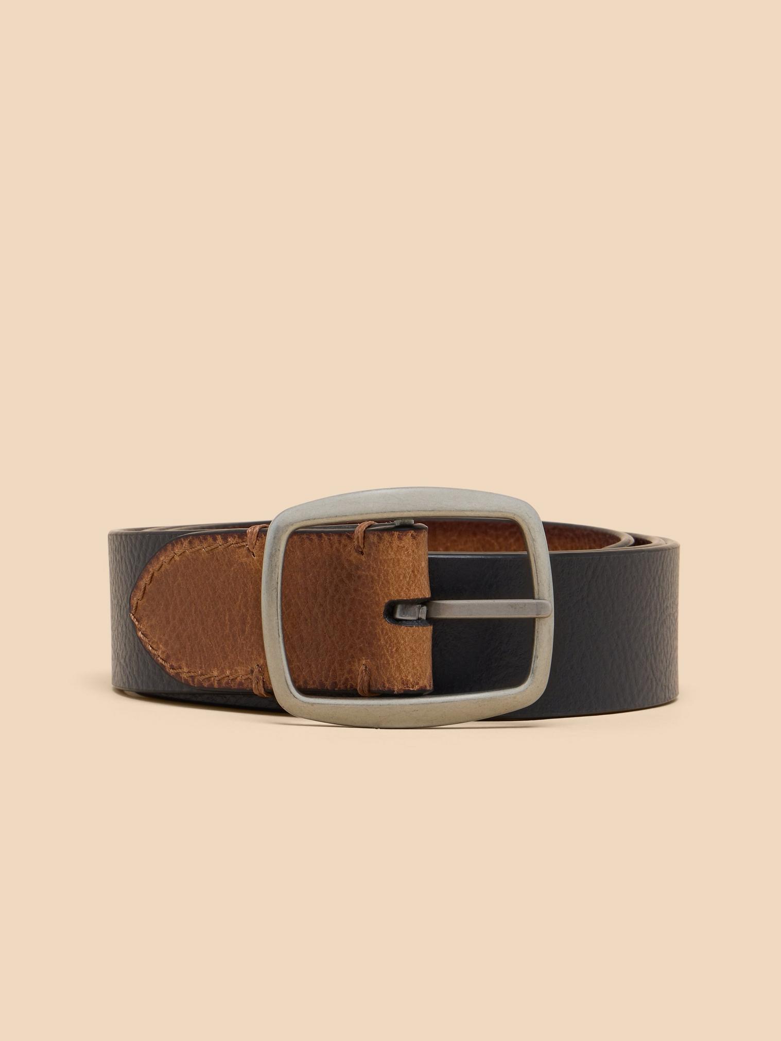 Reversible Leather Buckle Belt in NAVY MULTI - LIFESTYLE