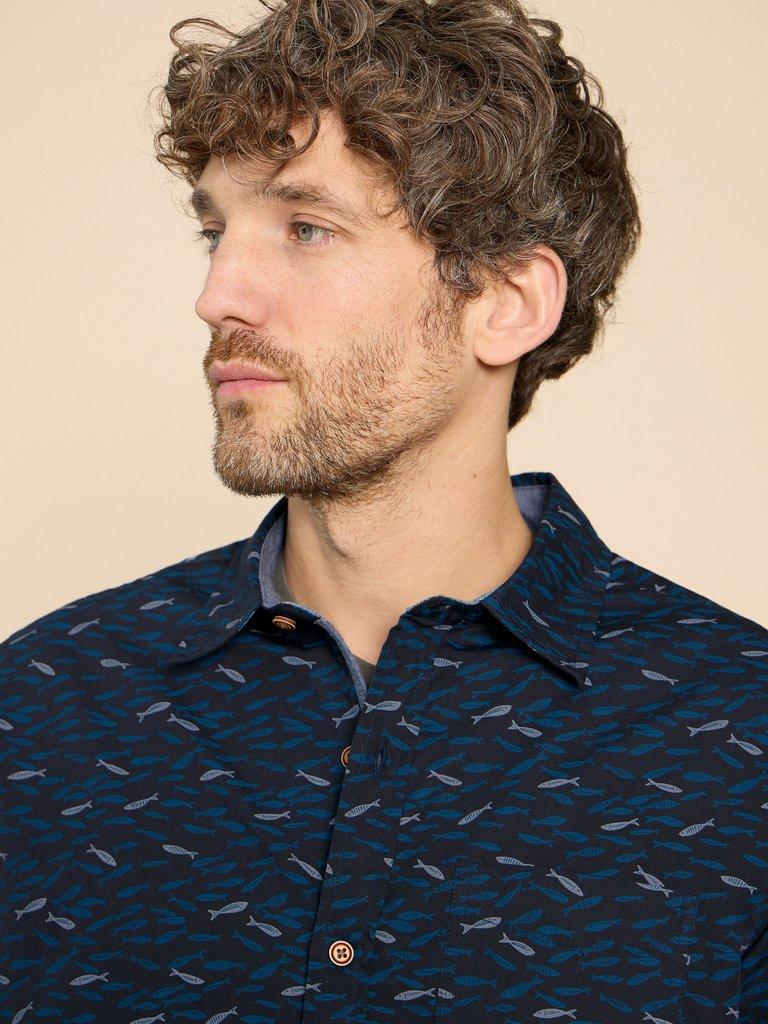 Shoal Printed LS Shirt in NAVY PR - MODEL DETAIL