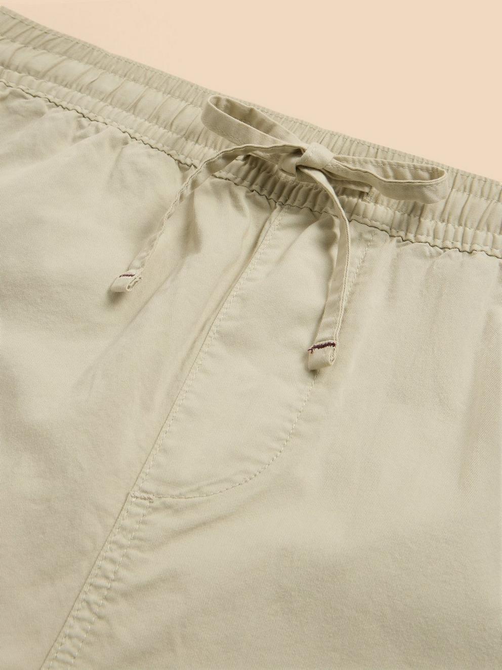 Palmer Drawstring Short in LGT NAT - FLAT DETAIL