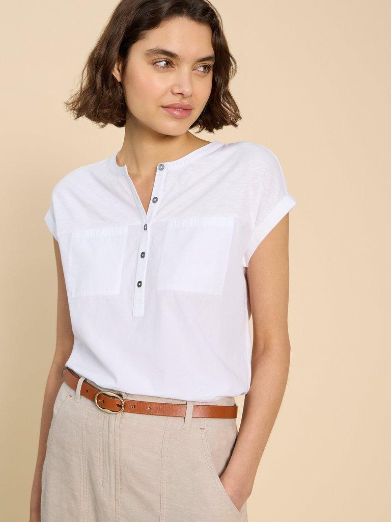 BETH JERSEY SHIRT in BRIL WHITE - MODEL DETAIL