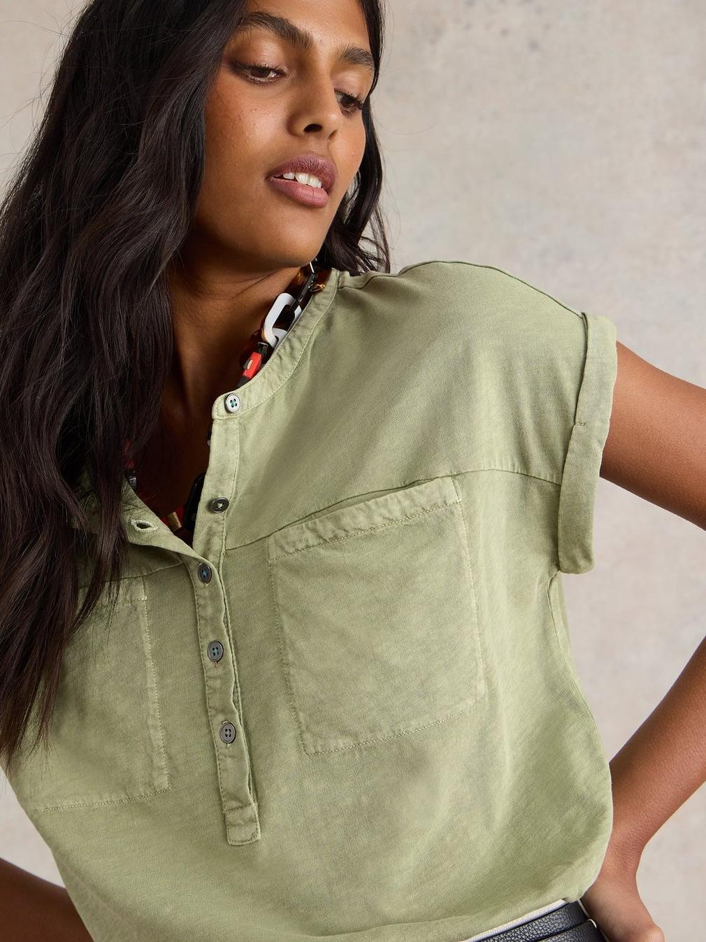 BETH JERSEY SHIRT in DUS GREEN - MODEL DETAIL