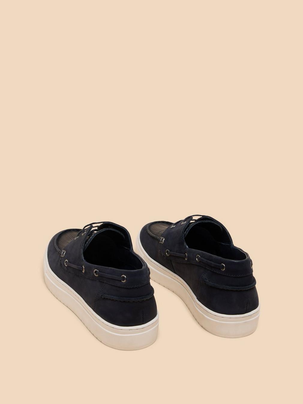 Noah Leather Boat Shoe in DARK NAVY - FLAT DETAIL